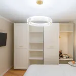 Azabia Luxury - Nest 5 *