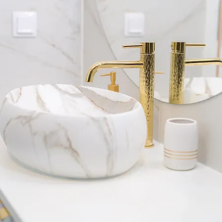 Azabia Luxury - Nest 5 Apartment