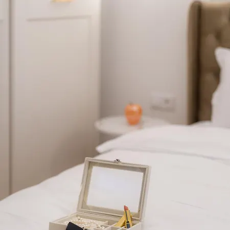 Azabia Luxury - Nest 5 Apartment