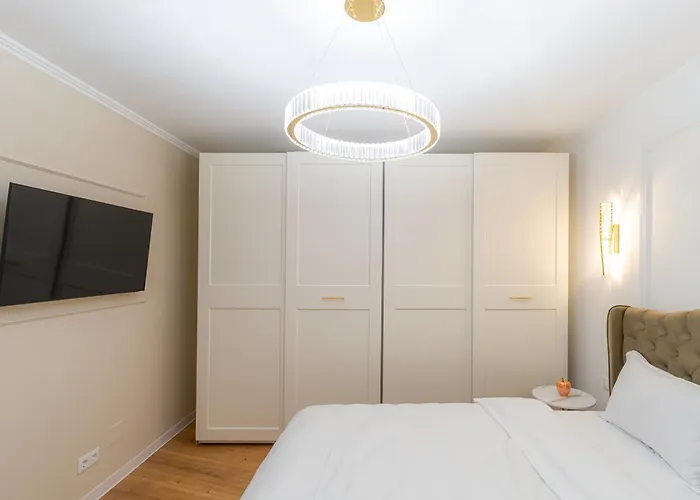 Azabia Luxury - Nest 5 *