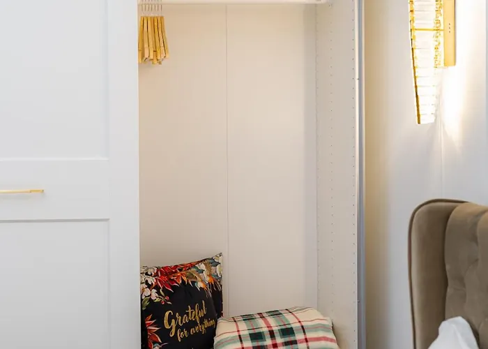 Azabia Luxury - Nest 5 Apartment