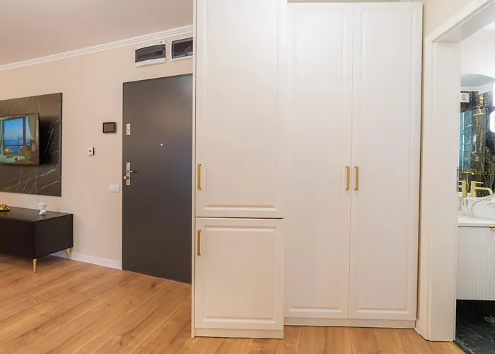 Azabia Luxury - Nest 5